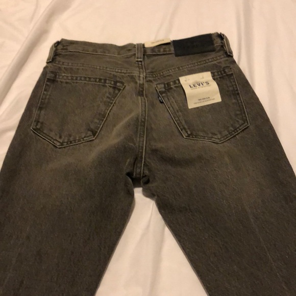 Levi’s high waisted jeans - Picture 2 of 5